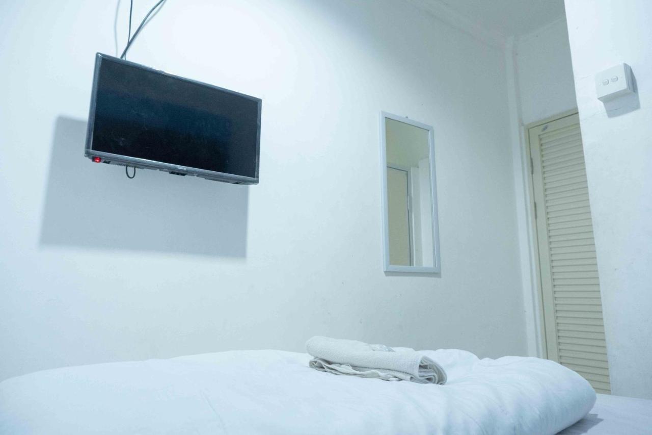 House Of Joy Sopalan Redpartner Hotel Kalasan Ngoại thất bức ảnh