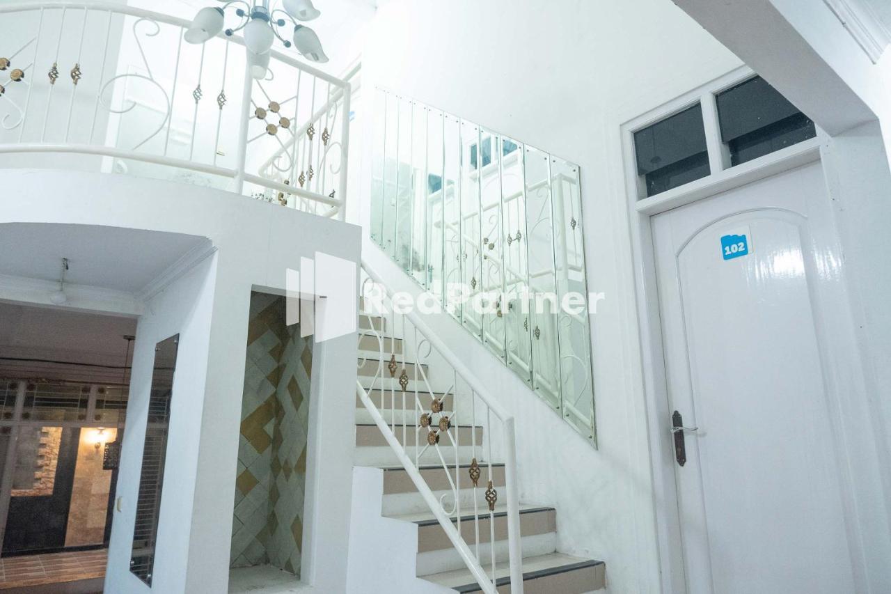 House Of Joy Sopalan Redpartner Hotel Kalasan Ngoại thất bức ảnh