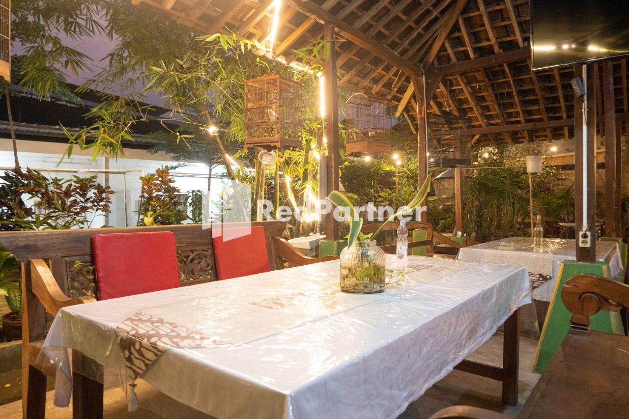 House Of Joy Sopalan Redpartner Hotel Kalasan Ngoại thất bức ảnh