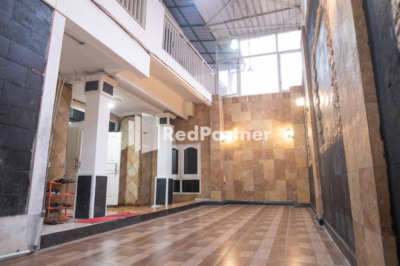 House Of Joy Sopalan Redpartner Hotel Kalasan Ngoại thất bức ảnh